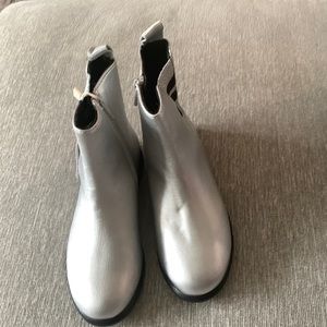 New Zara Girls Silver Ankle Boots Size 9.5